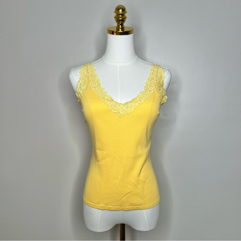 August Silk‎ Yellow Camisole with Lace Trim Y2K feminine layering top